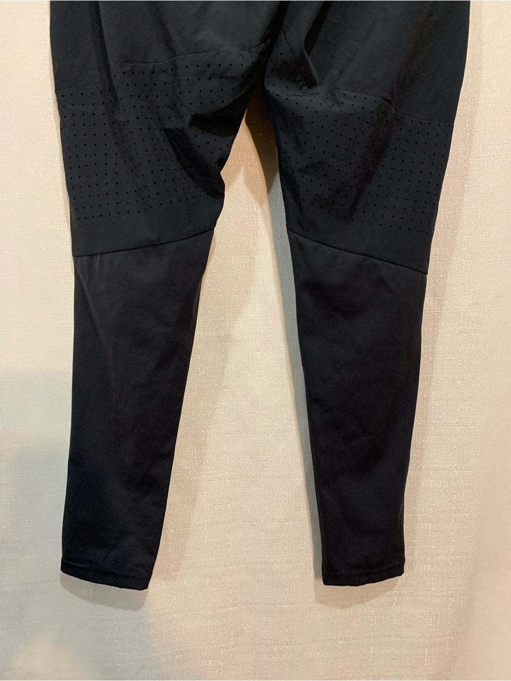 Alphalete Black Men's Performance Joggers with Zippered Pockets a2/73 - Picture 5 of 6